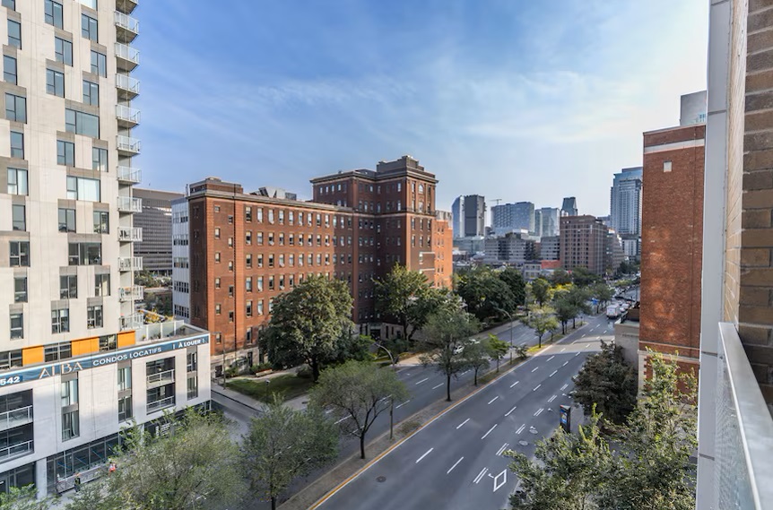 Courtier Immobilier Résidentiel et Commercial Saint-Laurent, Montréal, QC